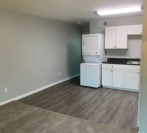 5th image of 411 E 5th St APT 12