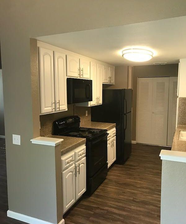 1st image of 8175 Sunbonnet Dr
