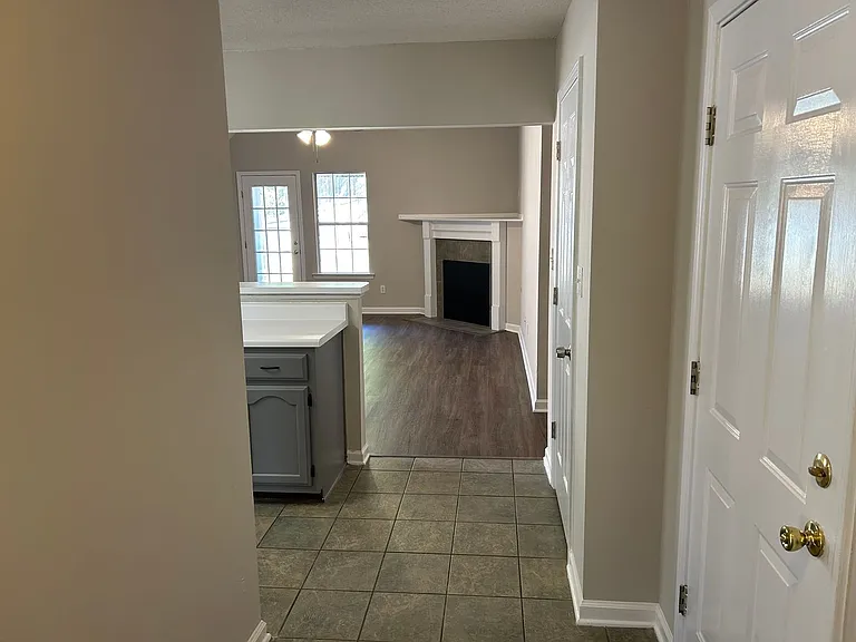 7668 Tally Ho Dr E — Photo 6
