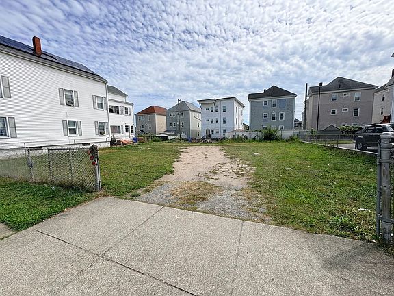 4th image of 66 Whitman St