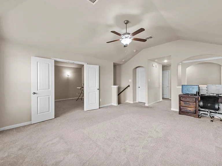 11620 Beach St — Photo 16