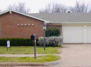 204 Hudson Ave, Crowley, TX 76036
