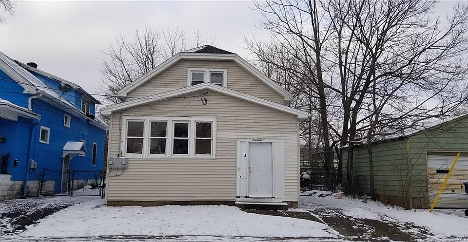 1st image of 18 Gesl St