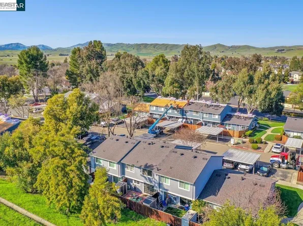1391 Spring Valley Cmn, Livermore, CA 94551