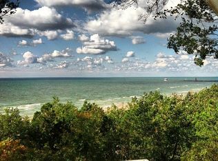 90 Poplar Rdg, Grand Haven, MI 49417