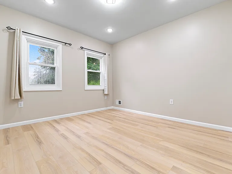 40 Lewis Ave #1 — Photo 8