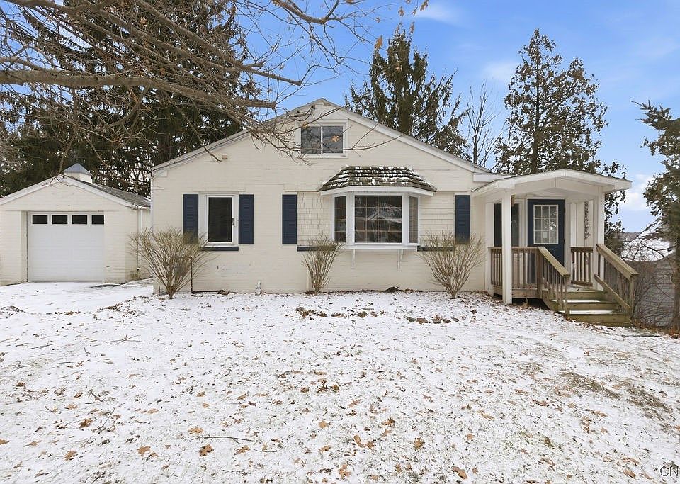 1st image of 204 Eureka Dr