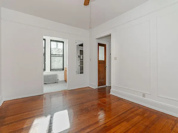 31-21 35th Street image 1 of 9