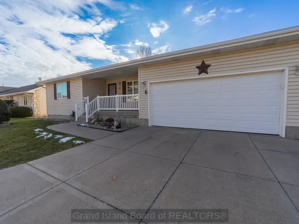 15 Via Trivoli, Grand Island, NE 68803