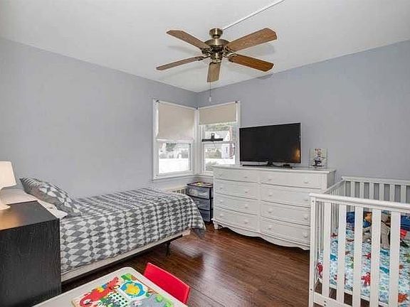 5th image of 11 Hunt Pl #1