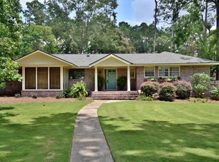 1903 E Lakeridge Ln, Albany, GA 31707