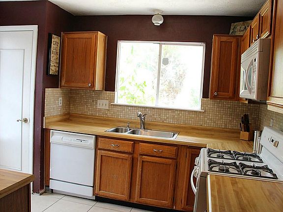 2nd image of 10819 Birch Dr