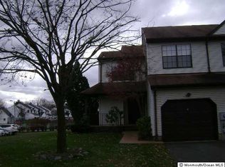 201 Longwood Dr, Manalapan, NJ 07726
