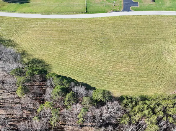 400 Mount Zion Rd, East Bernstadt, KY 40729