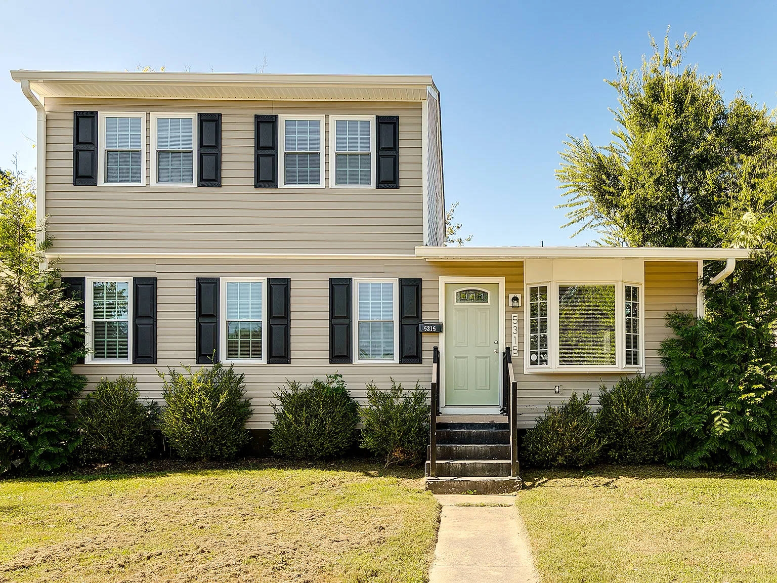 4 bed, 2.5 bath, 1514 sqft, $3,750 — Photo 4