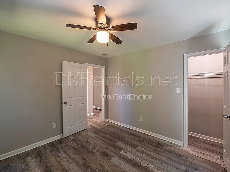2874 Blount St — Photo 1