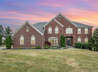 955 Appleblossom Dr, Villa Hills, KY 41017