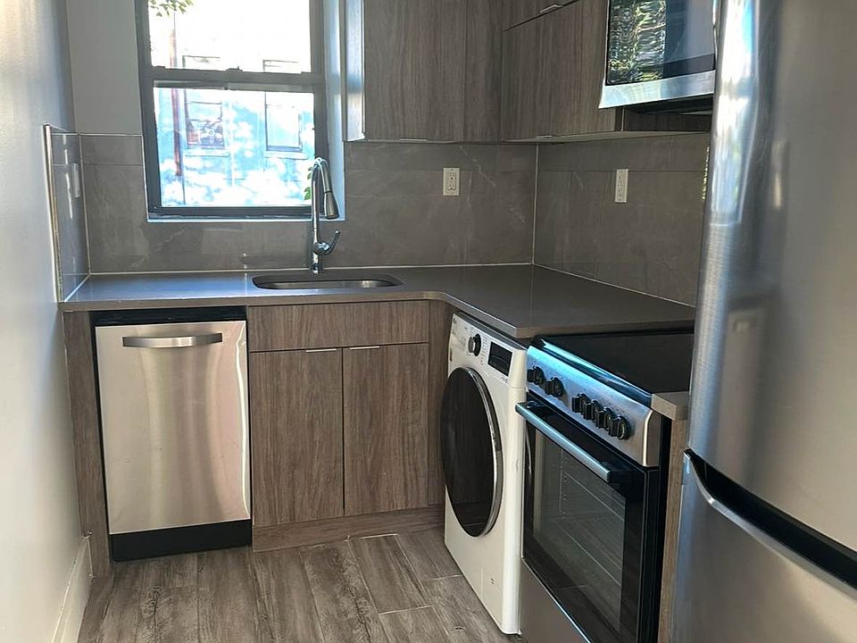 1st image of 411 E 118th St APT 34