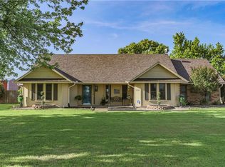 2220 Ryan Dr, Weatherford, OK 73096