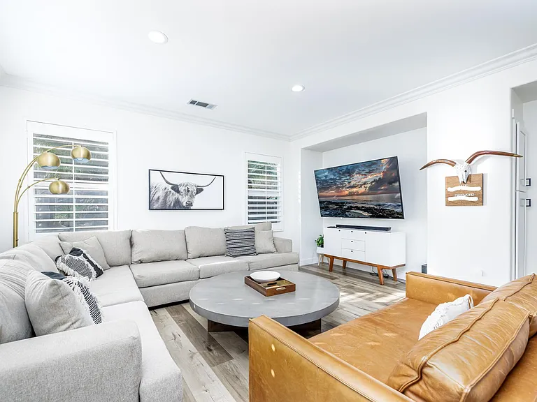 28080 Hayward Dr — Photo 7