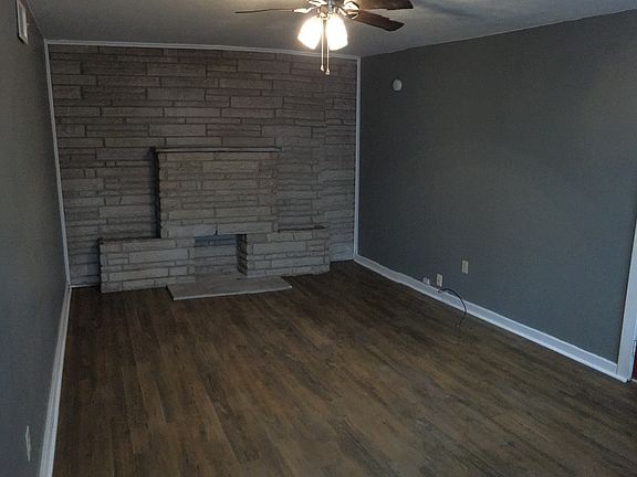 2nd image of 2890 Northglen Dr