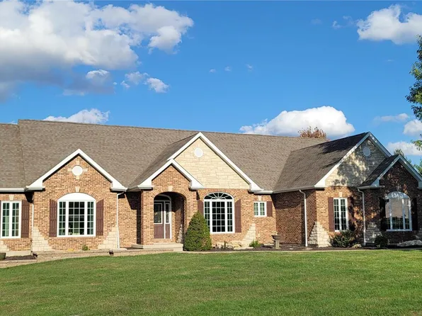 487 Ridge Meadow Ln, Washington, MO 63090