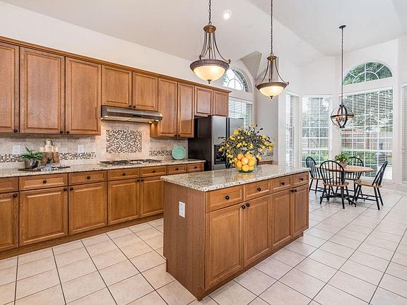 5th image of 2800 Torreya Ct