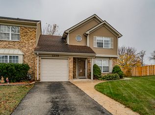 1258 Robin Dr, Carol Stream, IL 60188