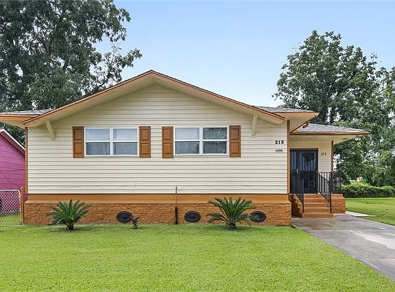 2nd image of 213 Travis Dr