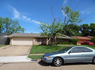 2217 Woodoak Dr, Irving, TX 75060