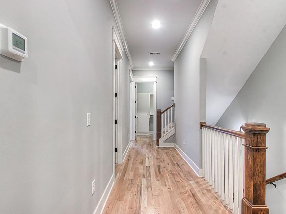 5th image of 106 Lafayette Ct