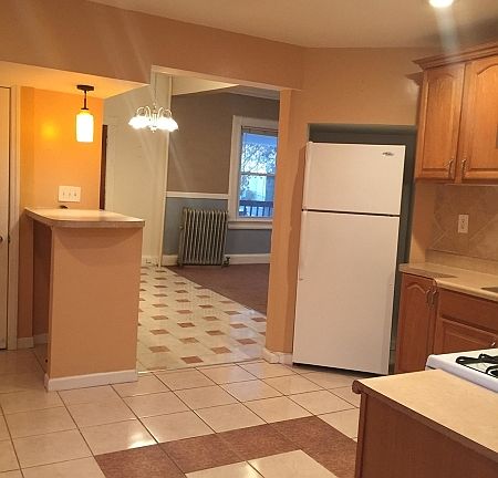 4th image of 70 Greenwood Ave
