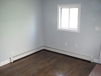 2nd image of 854 E 215th St