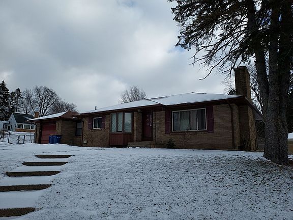2nd image of 1721 Lake Michigan Dr NW