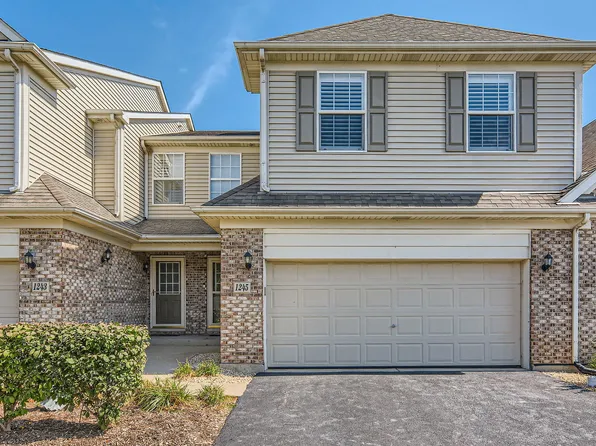 1245 Asbury Ct, Elgin, IL 60120