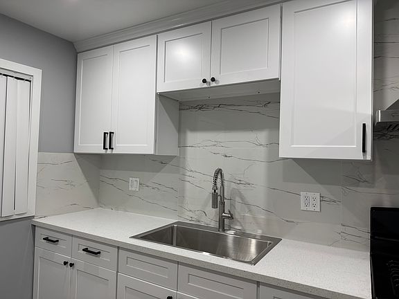 4th image of 816 30th St Unit C