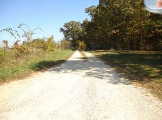 8900 Orchard Rd, Grovespring, MO 65662