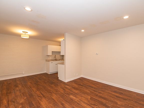 4th image of 1125 E 200 S APT 3