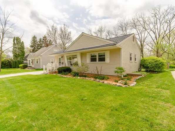 1505 Hatcher Cres, Ann Arbor, MI 48103