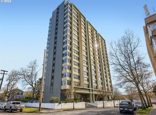 1220 NE 17th Ave APT 6C, Portland, OR 97232