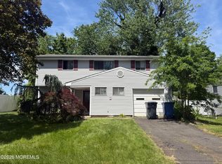 19 Hastings Rd, Old Bridge, NJ 08857