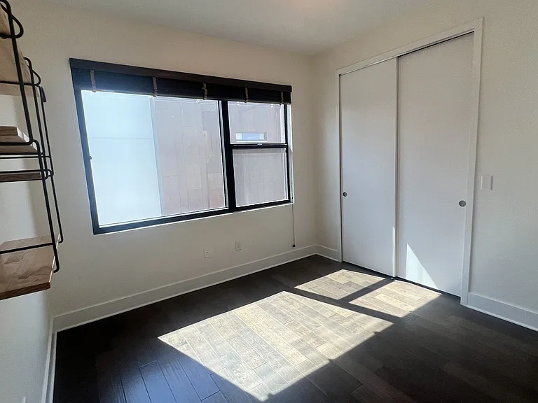 130 8th St N #1 — Photo 12