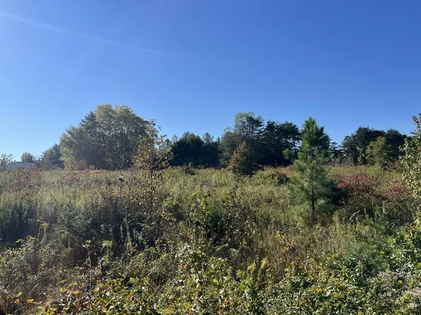 Amber Ct, Nathalie, VA 24577
