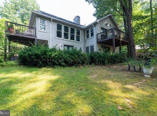 1496 Lamplight Rd, Inwood, WV 25428