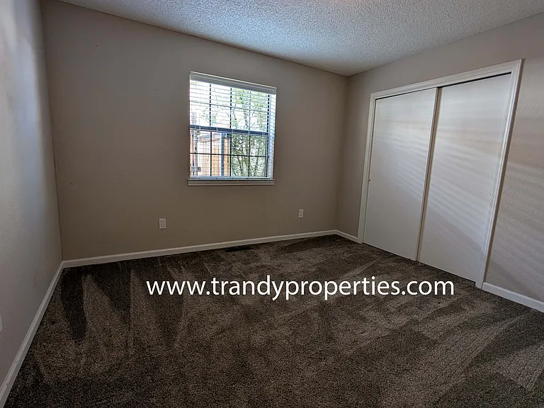 601 Rosa St — Photo 11