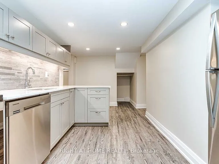 691 Simcoe St N #C — Photo 4