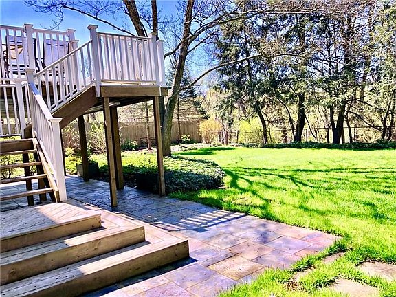5th image of 181 Penhurst Dr