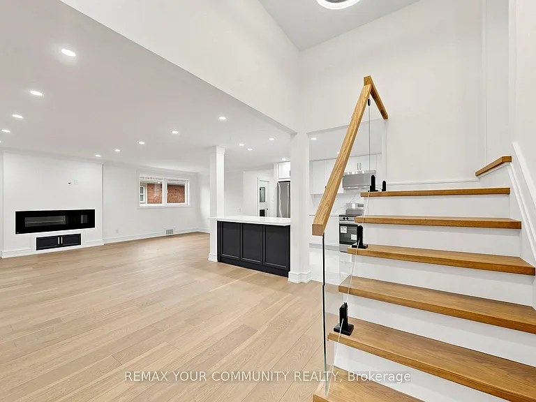 275 Betty Ann Dr — Photo 5