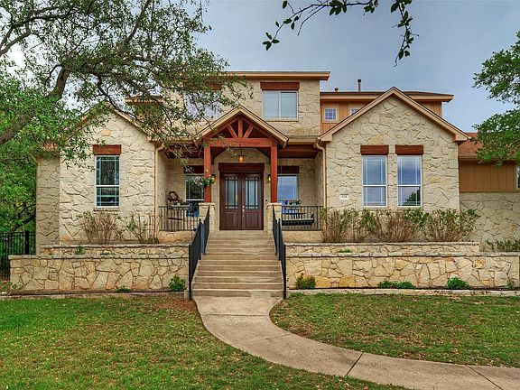 3rd image of 124 Summer Oak Ct