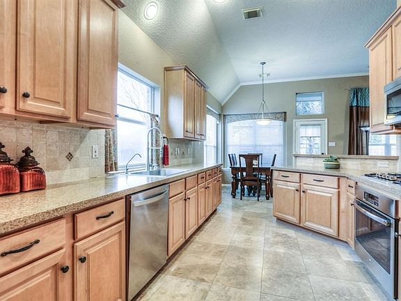 5th image of 14727 Arbor Trace Ln
